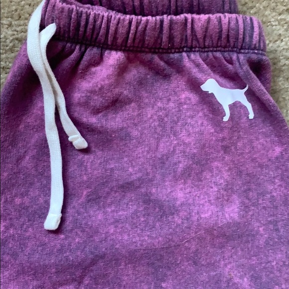 Tie-dye VS PINK sweats - Picture 2 of 3